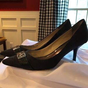 Imitation Coach Pointy d'Orsay Pump
